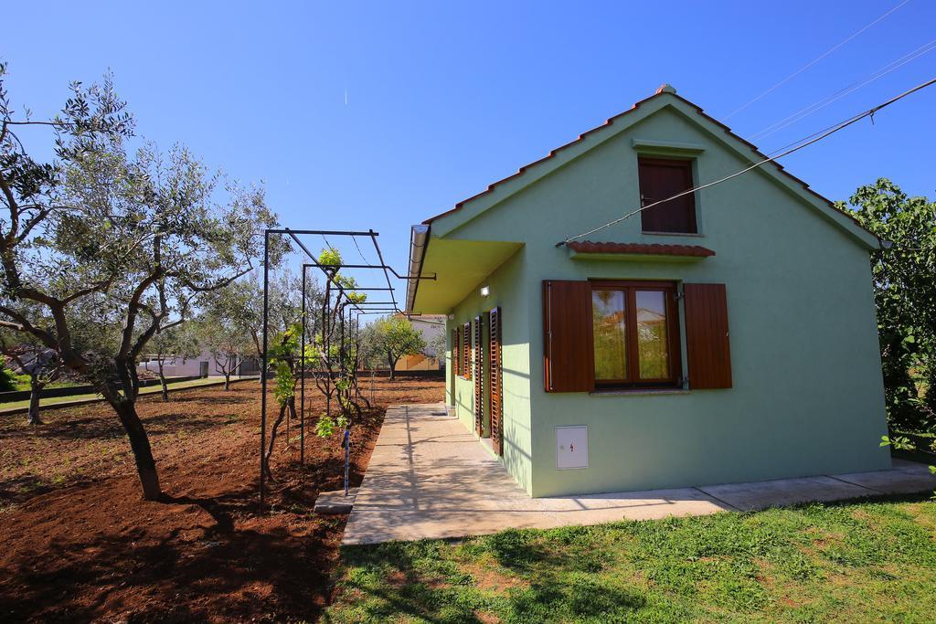Sukošan Holiday Home Zemljak מראה חיצוני תמונה