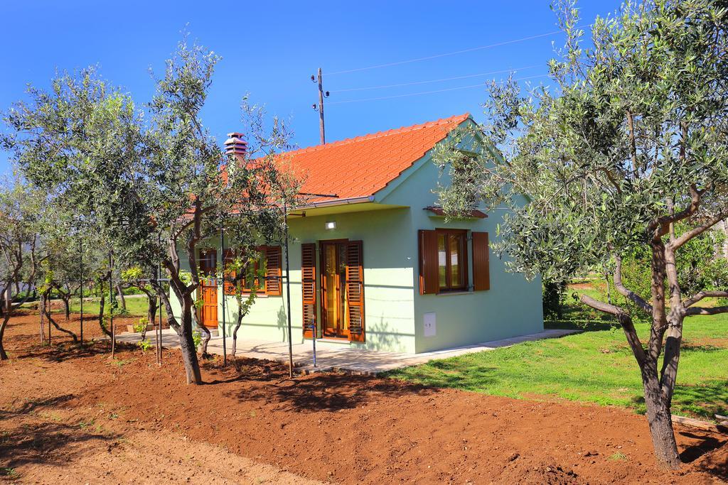Sukošan Holiday Home Zemljak מראה חיצוני תמונה