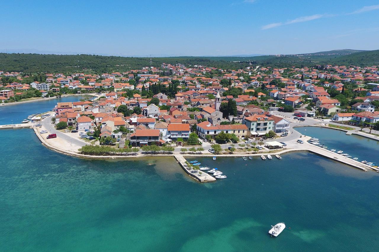 Sukošan Holiday Home Zemljak מראה חיצוני תמונה